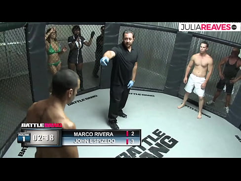 ❤️ Ultimate Fighter ቀለበቱ ውስጥ ከተጣላ በኋላ አንዲት ቁጥር ሴትን ትበዳለች። ❤  የፊንጢጣ የወሲብ ፊልም